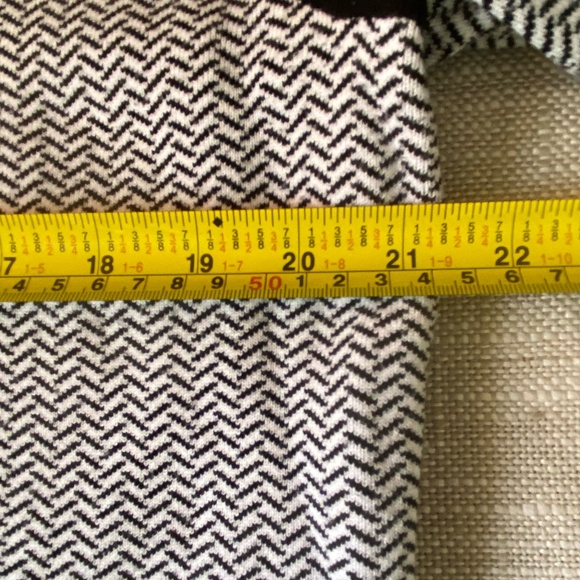 Tristan Mens Black/White Chevron Pattern Soft V-neck Cozy Knit Sweater-Sz-XL - Picture 12 of 16